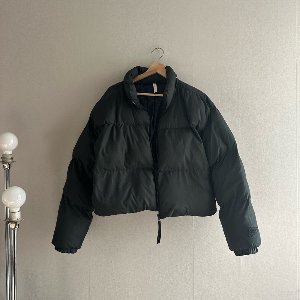 Fabletics Hiking Puffer Jacket - Picture 2 of 9